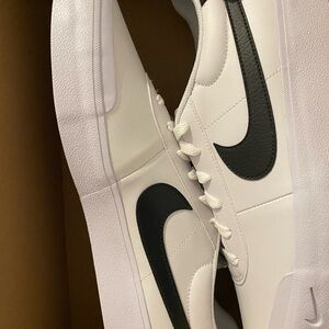 Nike Court Shot Men’s White/Black (see description for sizes)